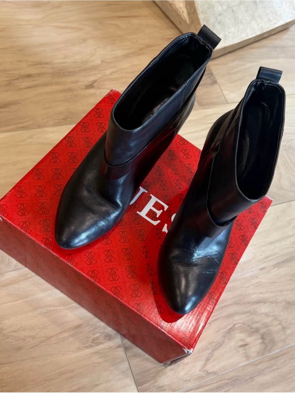 GUESS Carolyn Black Leather Heeled Ankle Booties Size 40 / US 9